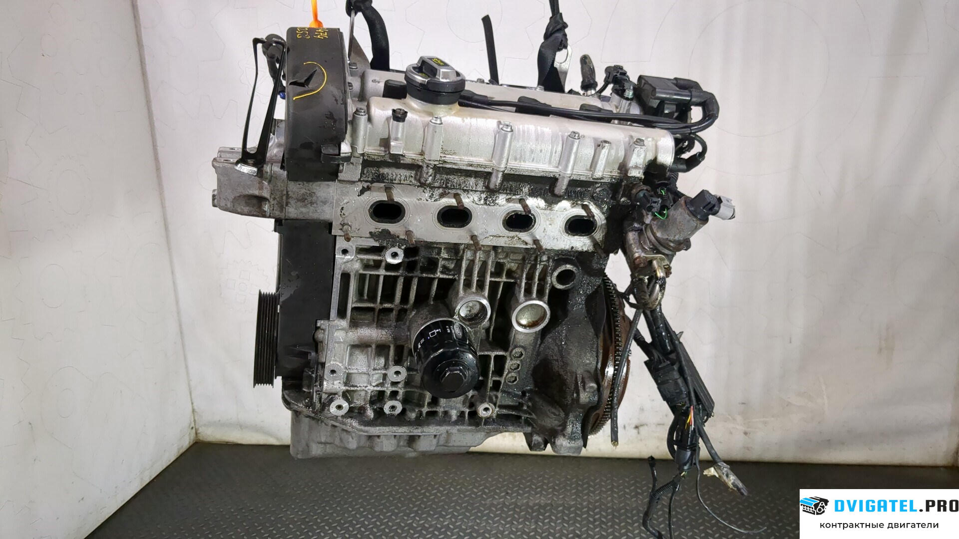 Двигатель Volkswagen Golf 4 1997 - 2005 APE 1.4 л., Бензин, Инжектор, артикул 9131272